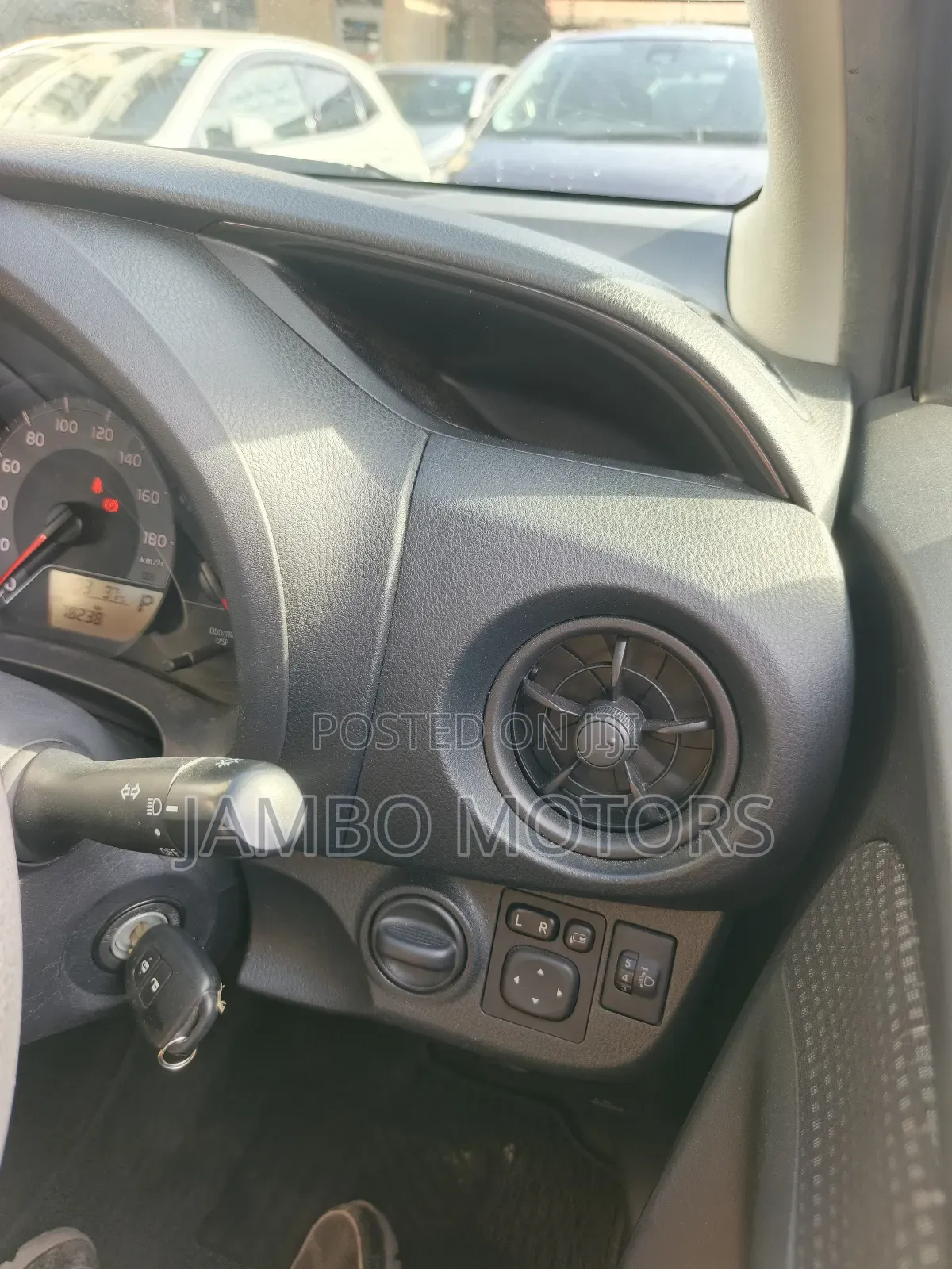 Toyota Vitz 1.3 FWD 5dr 2019 Black