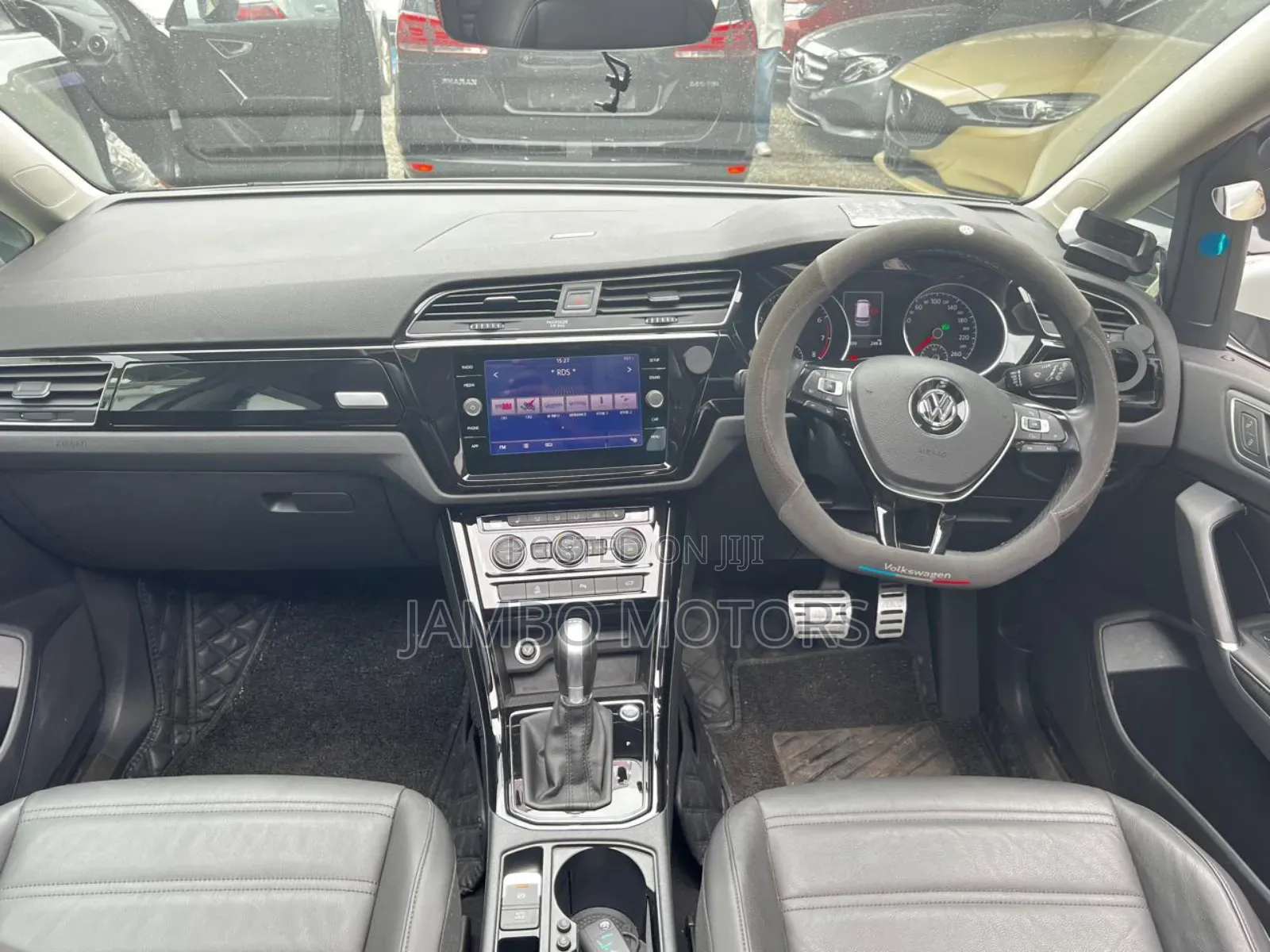 Volkswagen Touran 2019 White