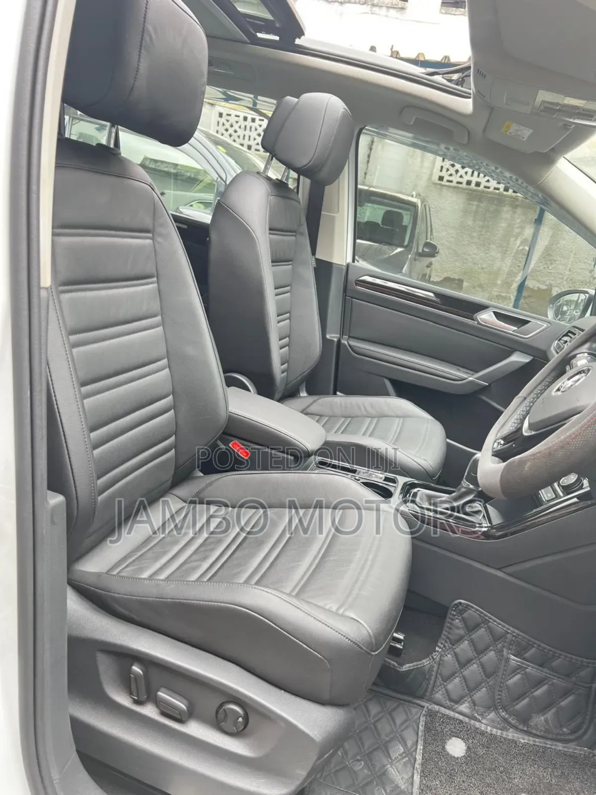Volkswagen Touran 2019 White