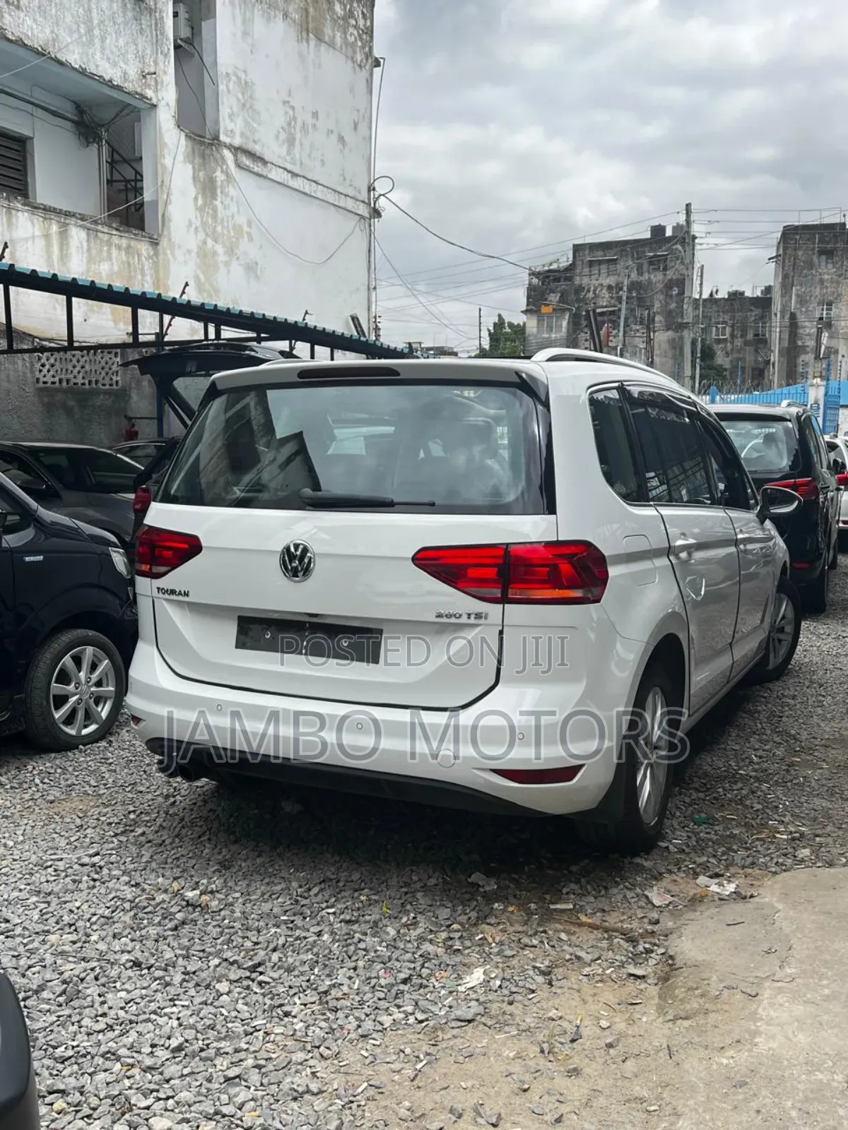 Volkswagen Touran 2019 White