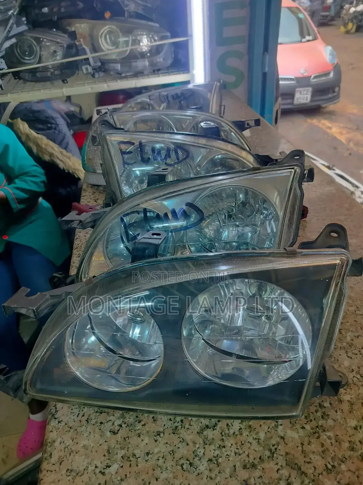 Headlight Caldina Samosa