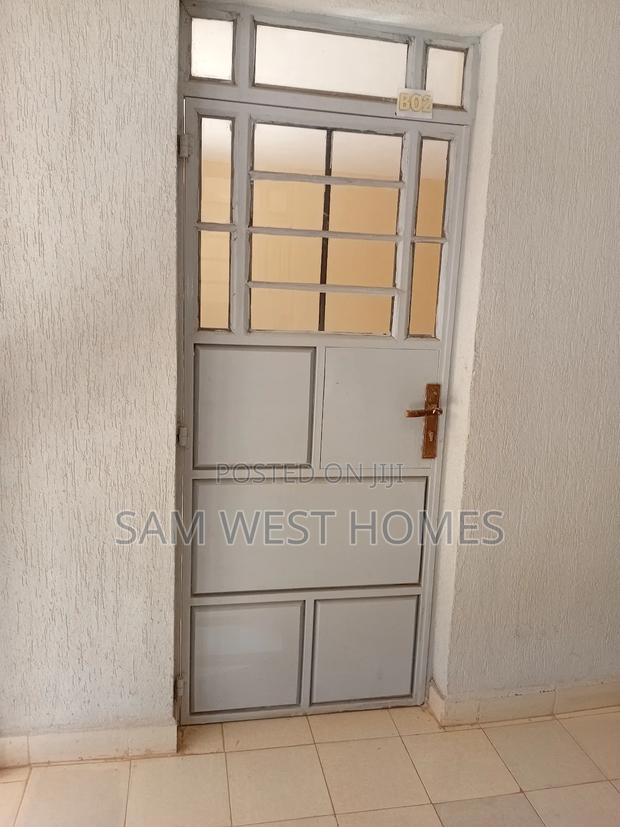 2 Bedroom Apartment All Ensuite - thumbnail 4