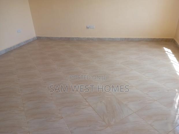 2 Bedroom Apartment All Ensuite - thumbnail 14