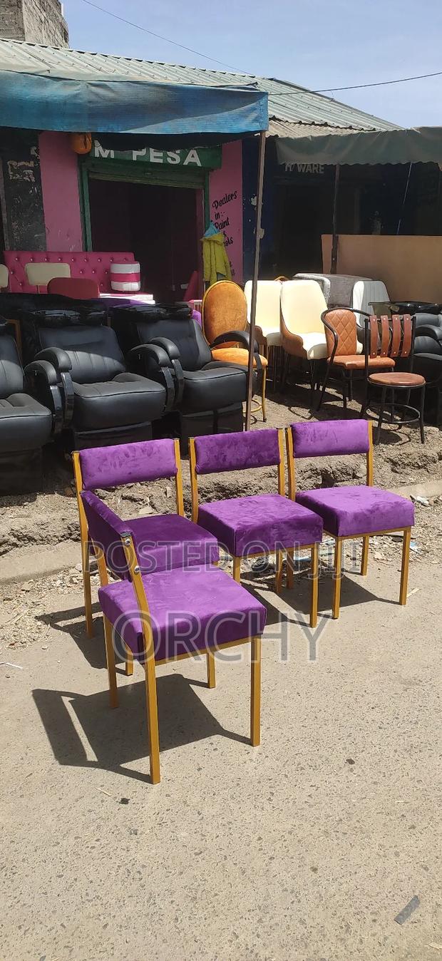 Manicure Technician Seats - main view