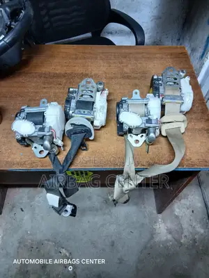 Land Cruiser V8 Lc 200 Seatbelts Ex Japan