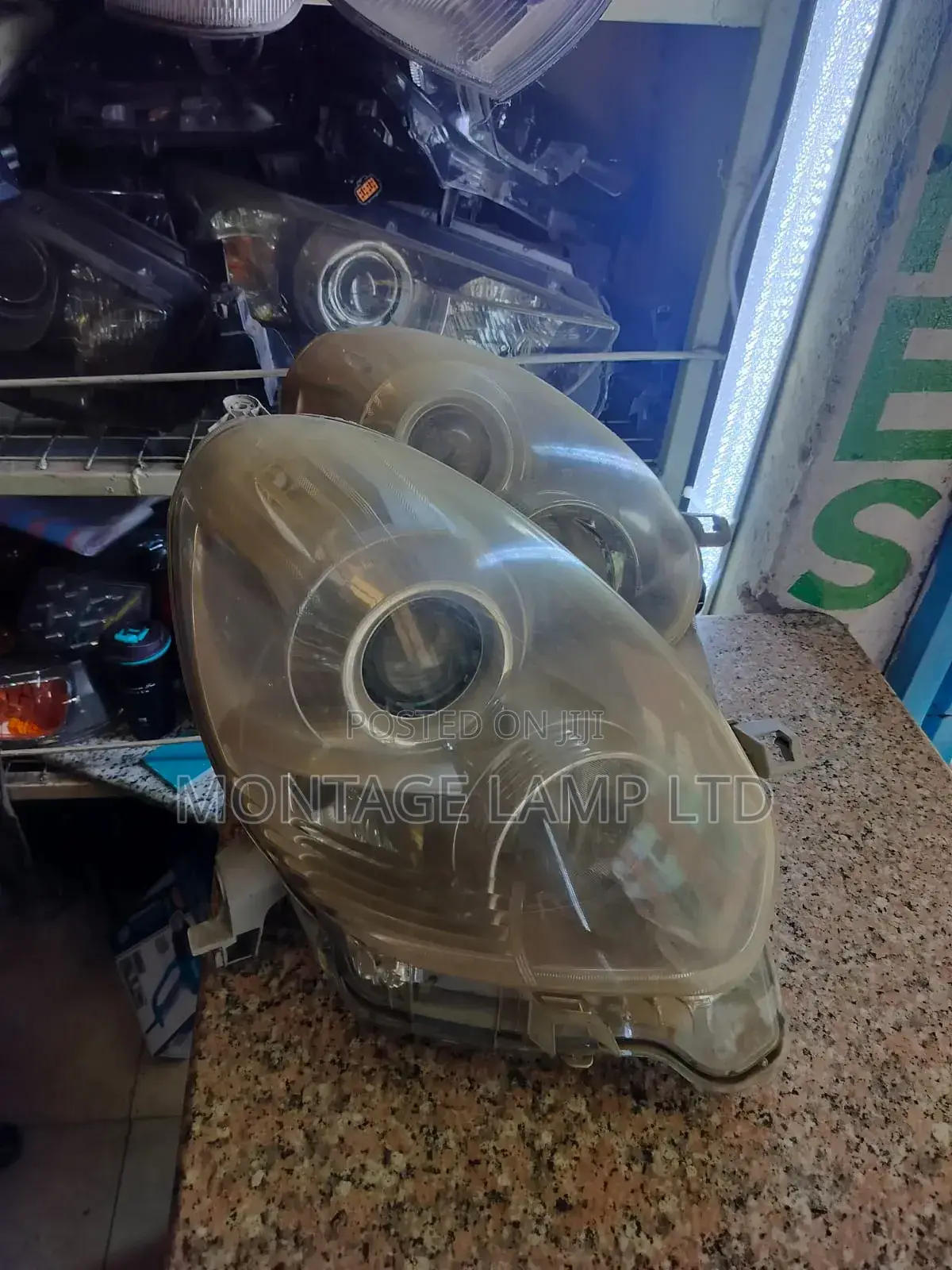 Headlight Passo 2011