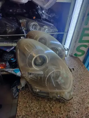 Headlight Passo 2010