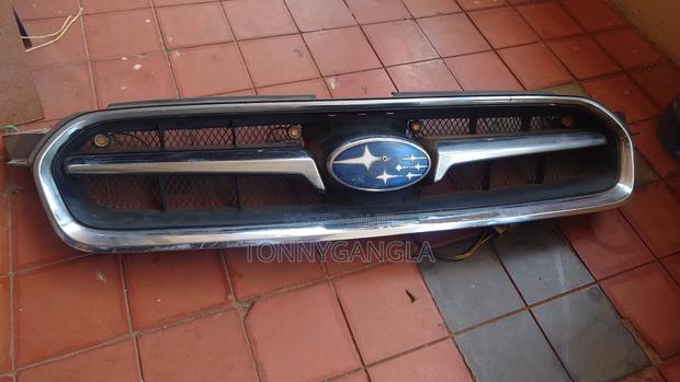 Subaru Legacy Bp5 Front Grille – Genuine Oem - thumbnail 2