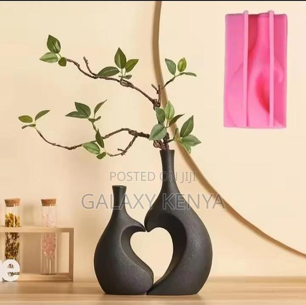 2 in 1 Deco Heart Shaped Flower Vase - main view