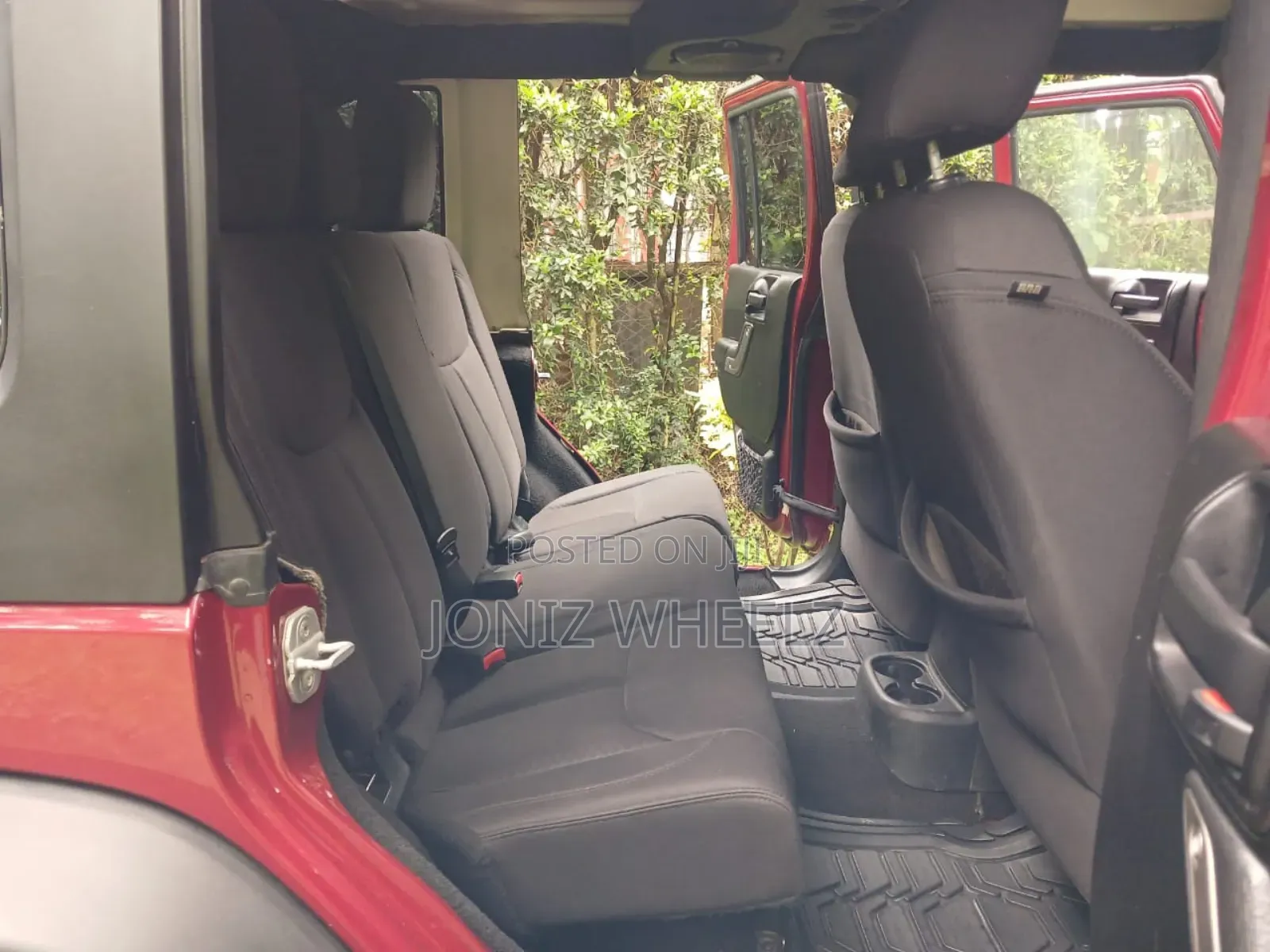 Jeep Wrangler Sahara 2013 Red