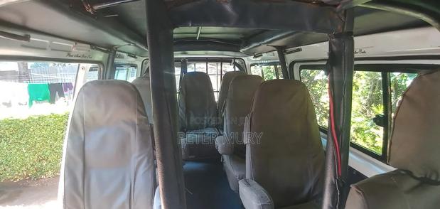 Toyota HiAce 2010 White - thumbnail 5