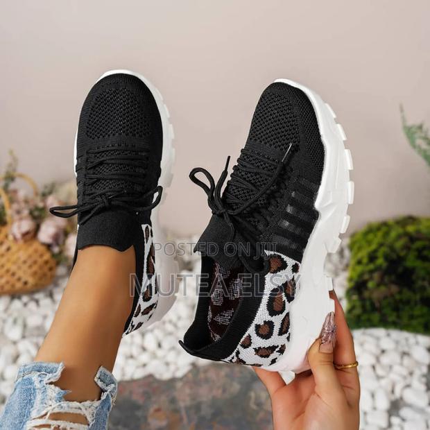 Black,White,Red Pink Print Breathable Sneakers - thumbnail 4