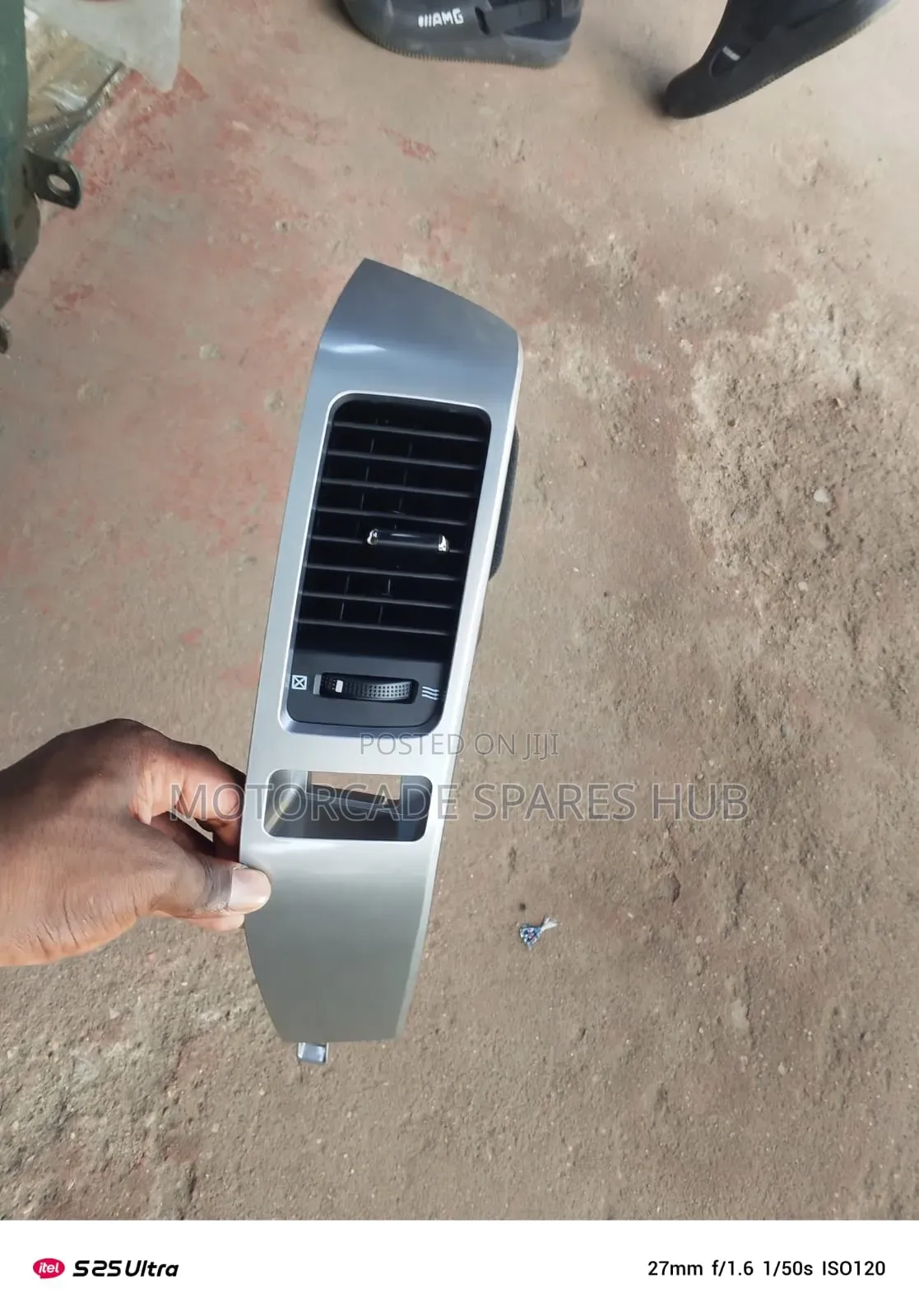 Toyota Prado J120 Dashboard Center Vent and Cover