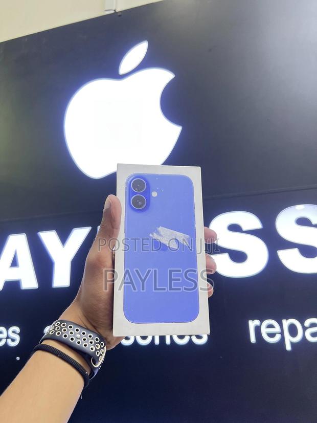 New Apple iPhone 16 128 GB Blue - main view