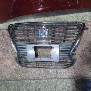 Toyota Crown Royal 2014 Front Grill