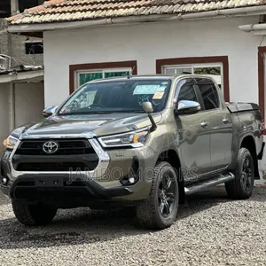 Toyota Hilux Revo Double Cab Deisel 2.4 RWD 2021 Green