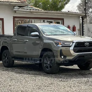 Toyota Hilux Revo Double Cab Deisel 2.4 RWD 2021 Green