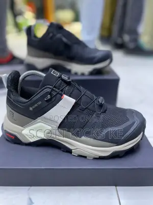 Columbia Gore-Tex Available Perfect for Hiking and Daily Errands.