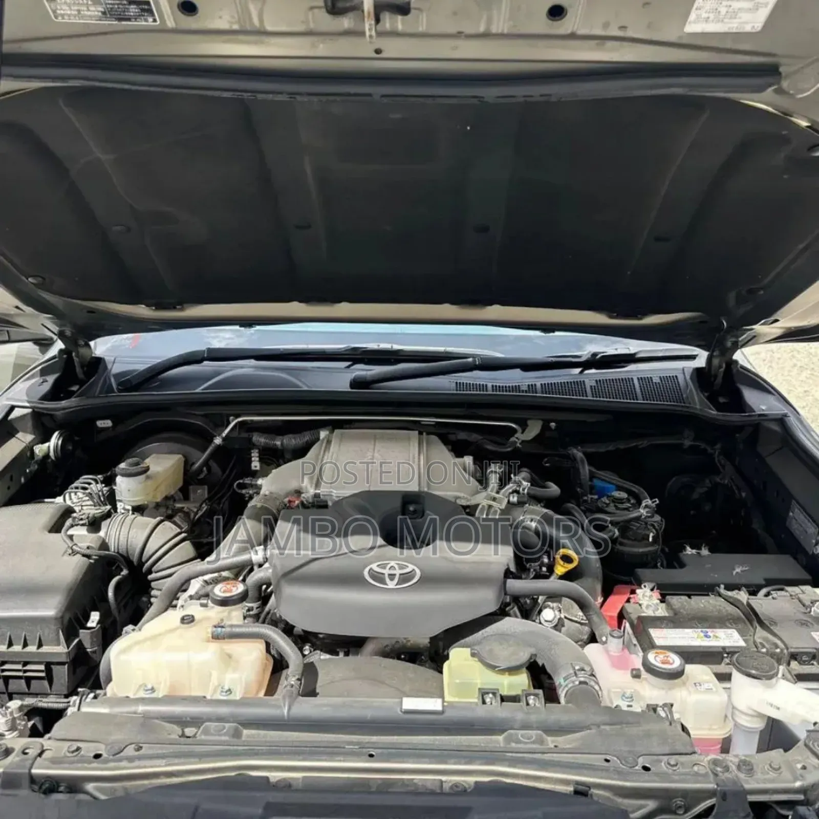 Toyota Hilux Revo Double Cab Deisel 2.4 RWD 2021 Green