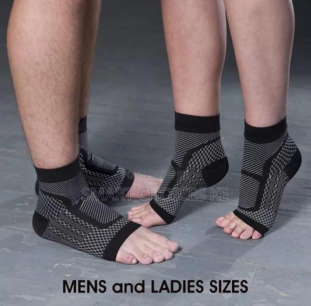 Ankle Compression Socks*

Targeted Plantar Fasciitis Support - thumbnail 2