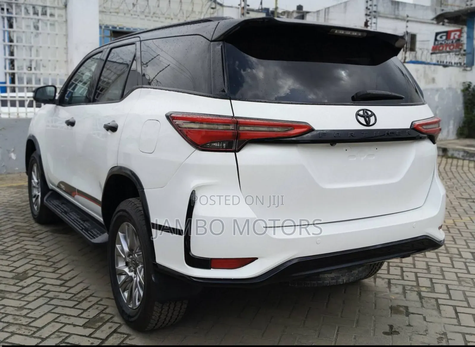Toyota Fortuner 2.8 D RWD 2019 White