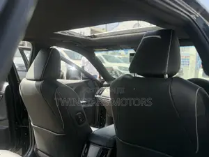 Toyota Crown 2019 Black