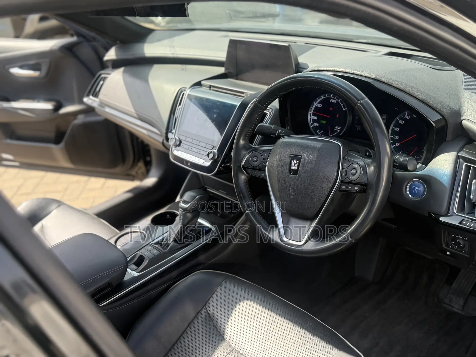 Toyota Crown 2019 Black