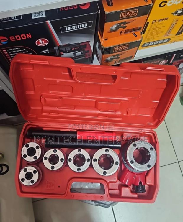 Manual Ratchet Pipe Threader Kit - main view