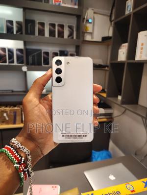 Samsung Galaxy S22 5G 128 GB White - main view