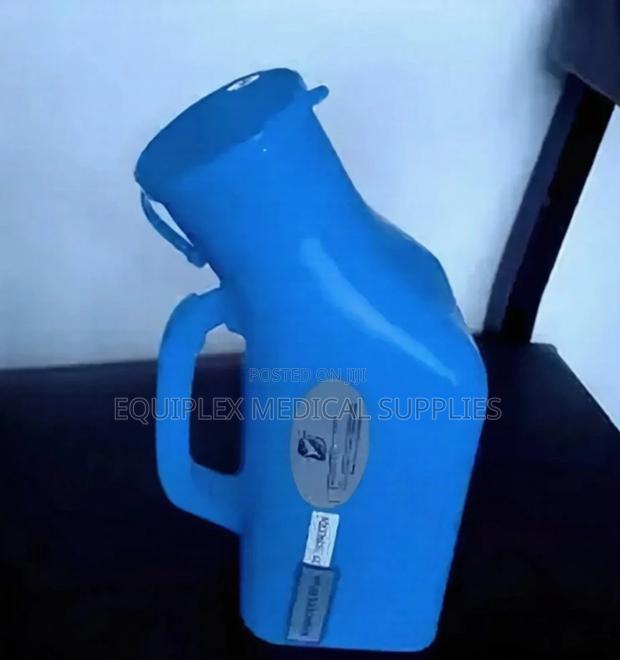 High-Quality Plastic Male Urinal - main view