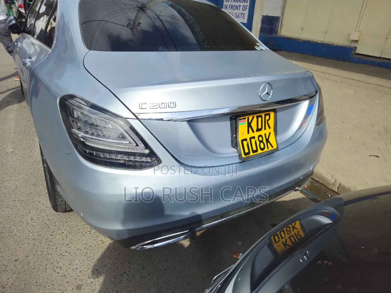 Mercedes-Benz C200 2017 Blue
