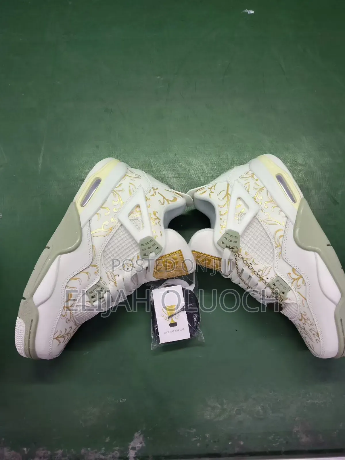 Jordan 4 Somos Eternos " We Are Forever Eternal"
Shoes
