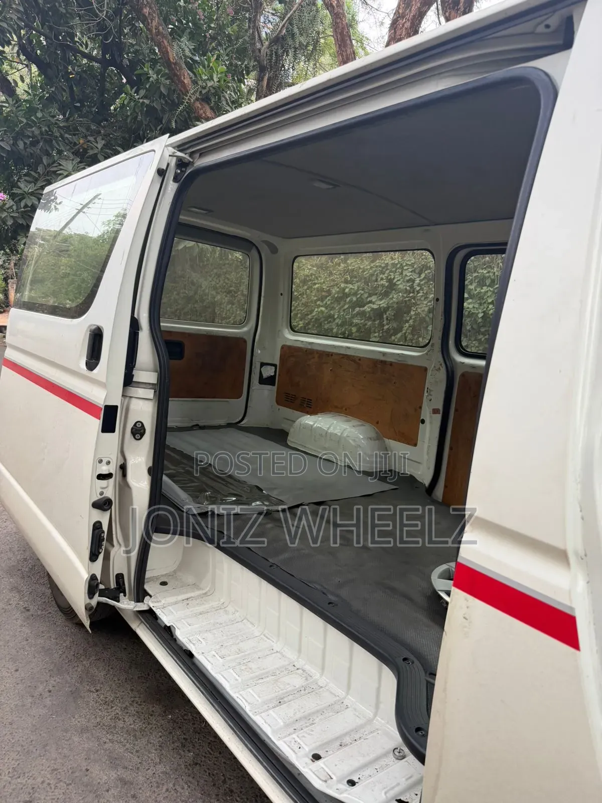 Toyota HiAce 2020 White