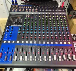 Yamaha Mg16xu 16-Channel Mixing Console.