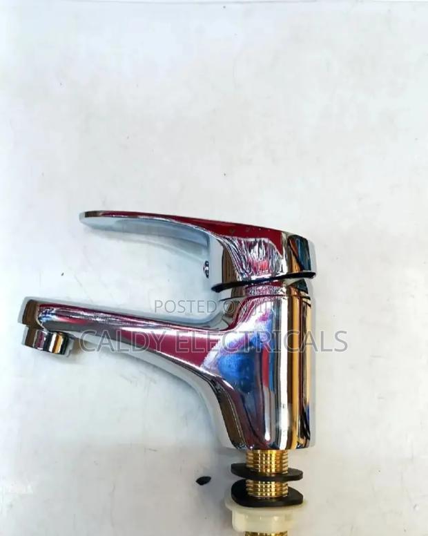 Single-lever Basin Mixer Monobloc Tap