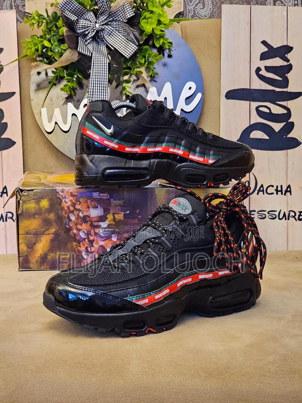 Undefeated X Nike Air Max 95 'black'. - main view