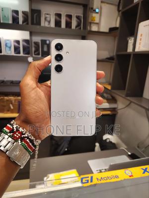 Samsung Galaxy S24+ 256 GB White - main view