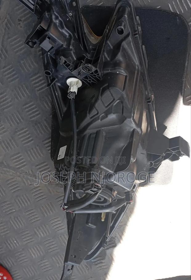 Nissan Note E12 Headlight