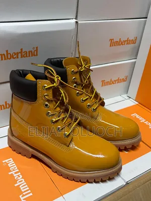 Veneda Carter X Timberland 6 Inch Boot
Size 40_45