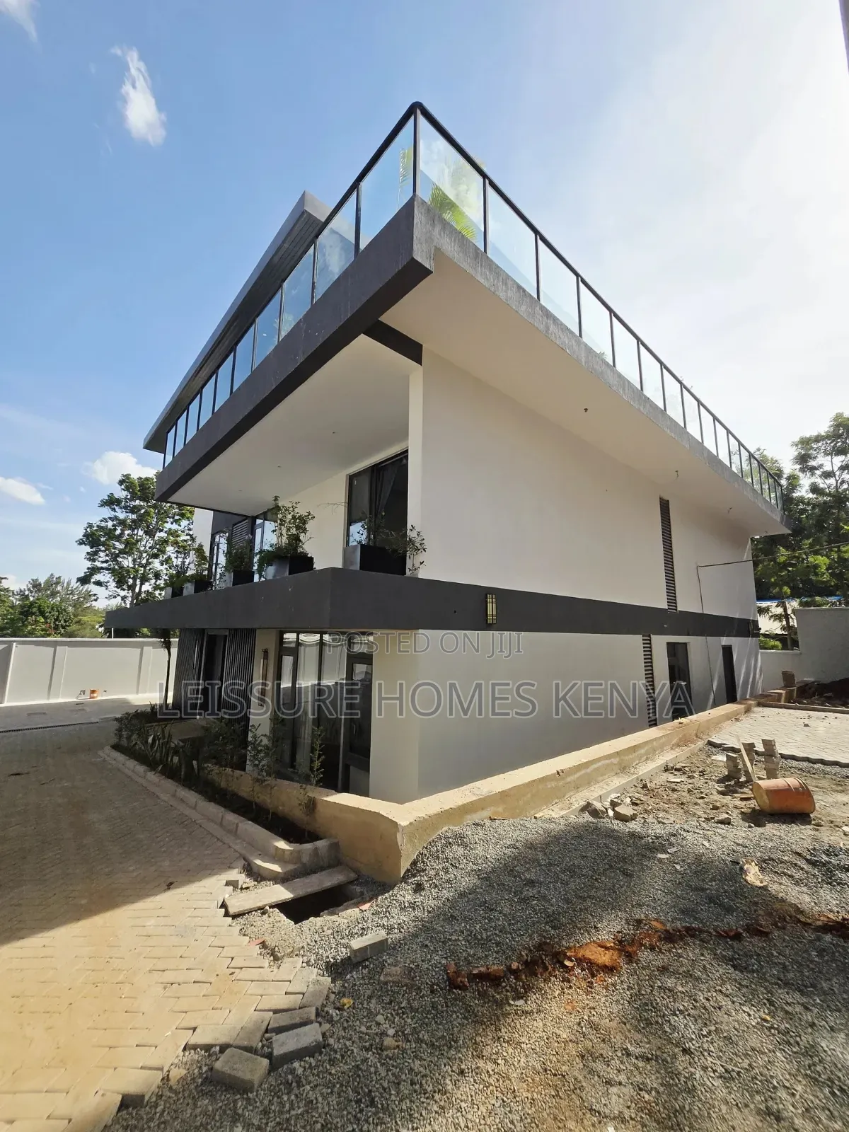 5bdrm Villa in Lavington for sale