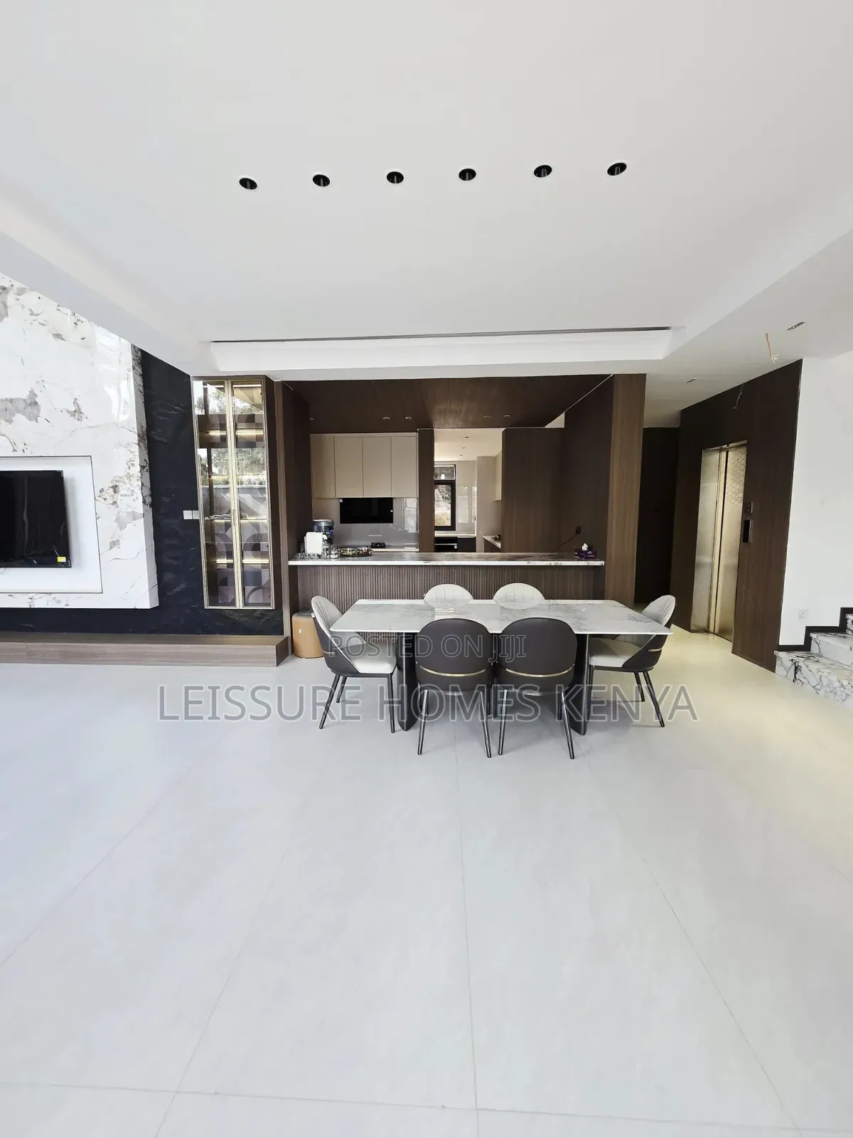 5bdrm Villa in Lavington for sale