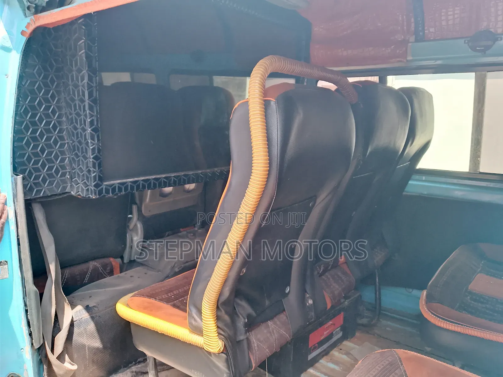 Toyota HiAce 2011 Blue
