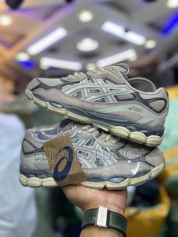 Asics Gel -nyc Yankees Oyster Grey 🐾
Quality Pure Leather