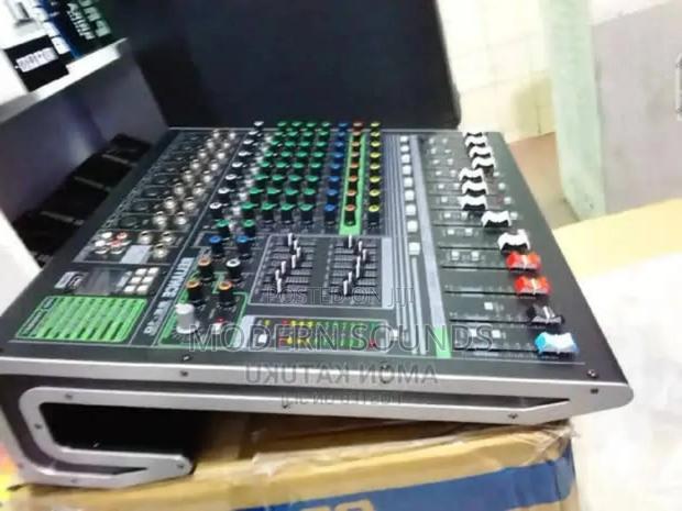 Reliance Be-10 Plain Mixer. - main view