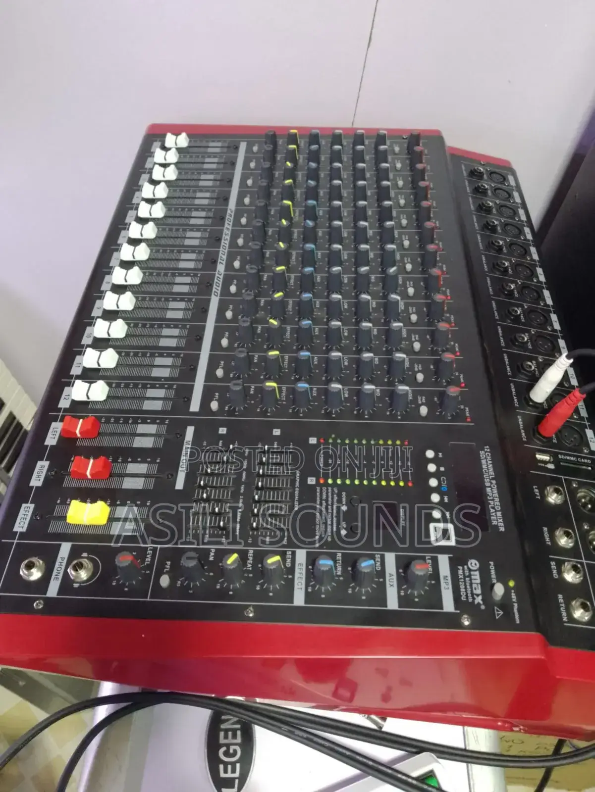 Omax 12 Channel Powered Mixer