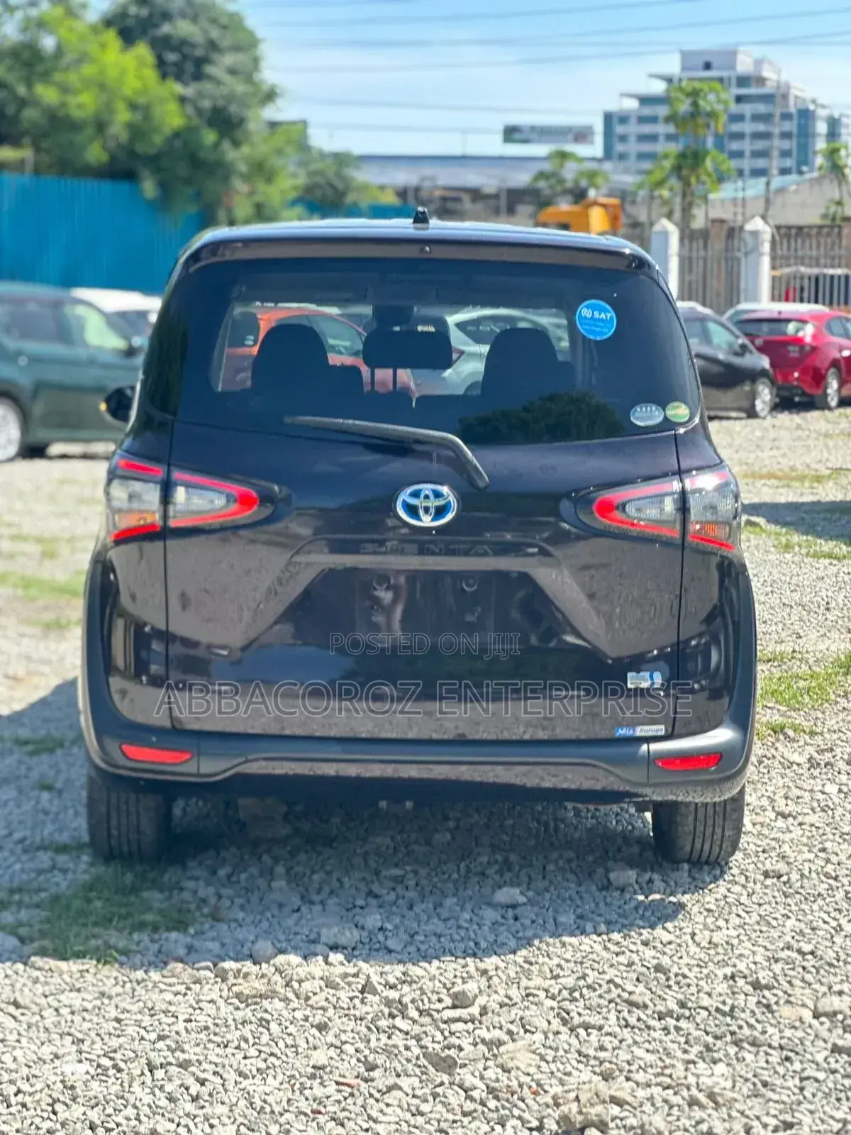 Toyota Sienta 1.5 Hybrid FWD 2019 Purple
