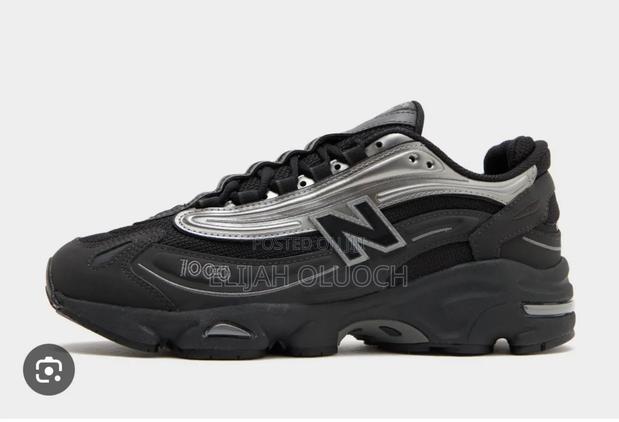 New Balance 1000 Black Sneakers