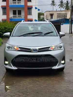 Toyota Corolla Fielder 1.5 Hybrid FWD 2019 Silver