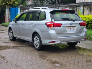 Toyota Corolla Fielder 1.5 Hybrid FWD 2019 Silver