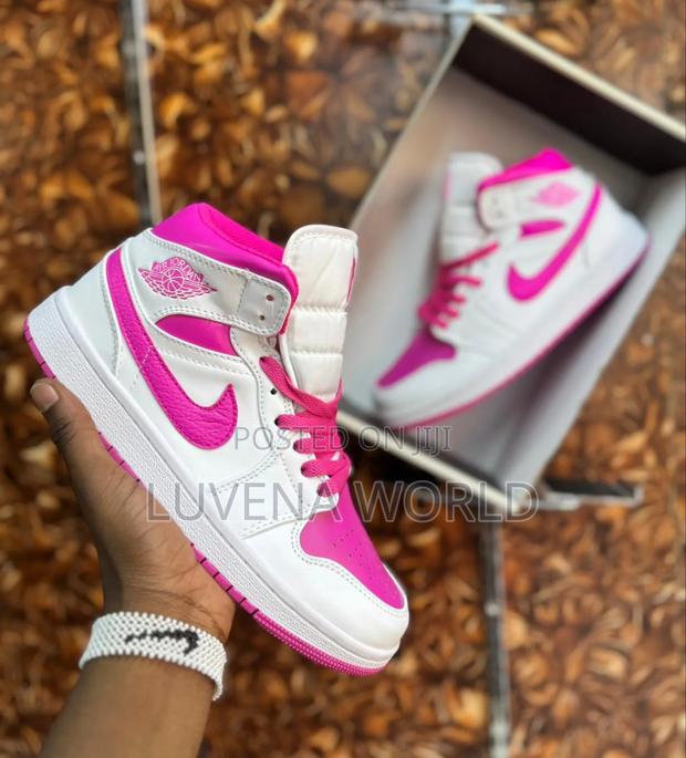 *Jordan 1 Mid Fire 'pink💕' - thumbnail 3